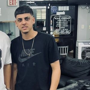 Meet your Posher, Yohamel